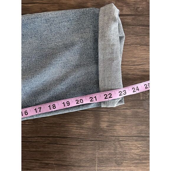 BCBgeneration Light Wash Cropped Cuffed Stretch High-Rise Jeans size 30 - Picture 12 of 12